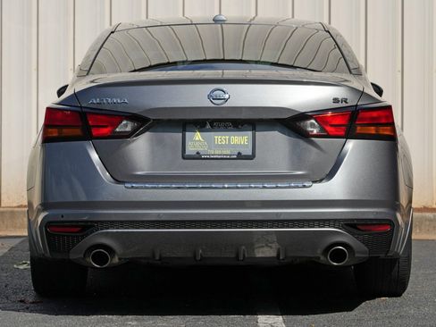 Used 2022 Nissan Altima 2.5 SR FWD image 10