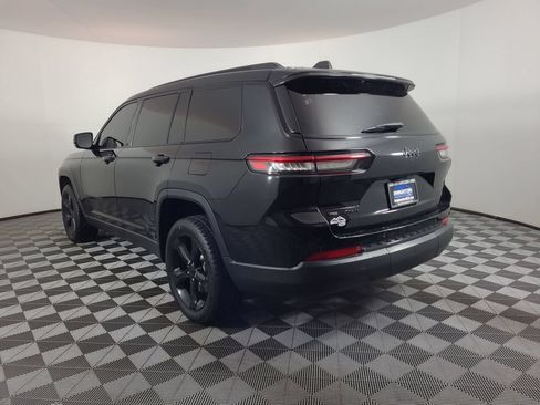 Used 2022 Jeep Grand Cherokee L Laredo AWD/4WD image 5