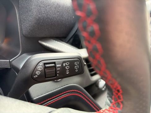 Used 2025 Ford Explorer ST-Line image 30