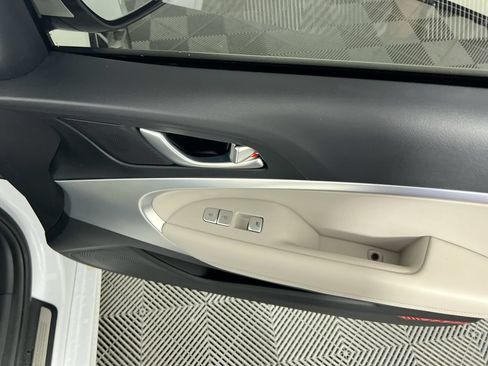 Used 2023 Genesis G70 2.0T RWD image 29
