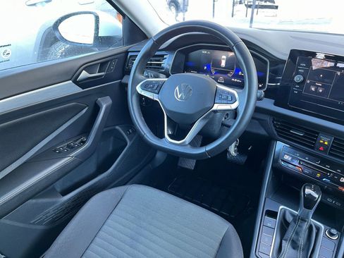 Used 2025 Volkswagen Jetta S image 30