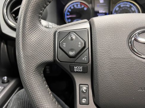 Used 2023 Toyota Tacoma TRD Sport AWD/4WD image 5