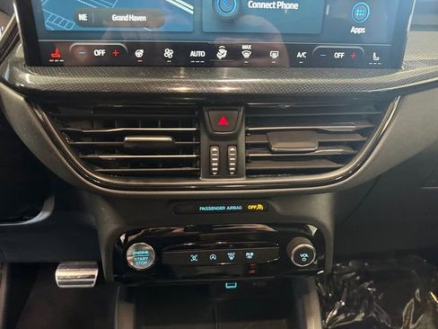 Used 2023 Ford Escape ST-Line w/ Tech Pack #1 AWD/4WD image 3