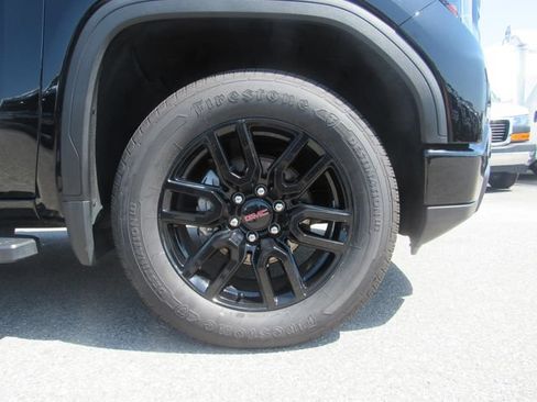 Used 2024 GMC Sierra 1500 Elevation w/ Elevation Premium Package AWD/4WD image 7