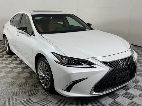 Certified 2023 Lexus ES 300h w/ Luxury Package image 10