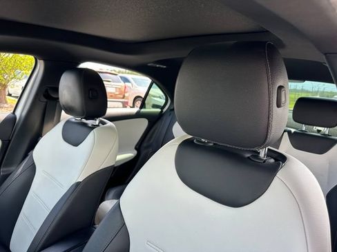 Used 2019 Mercedes-Benz A 220 image 14