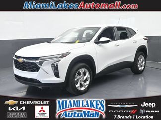 Used 2025 Chevrolet Trax LS w/ LS Convenience Package FWD 360° Tour