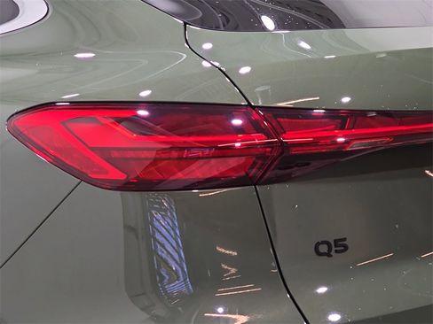 Certified 2025 Audi Q5 Prestige w/ 20" Wheel Package image 36