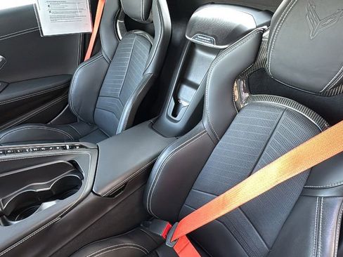 Used 2022 Chevrolet Corvette Stingray Premium Conv w/ Z51 Performance Package image 21