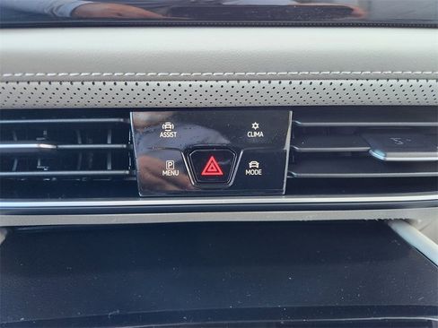 Used 2024 Volkswagen Atlas SEL Premium R-Line image 18