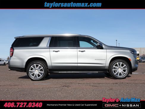 Used 2024 Chevrolet Suburban High Country image 3