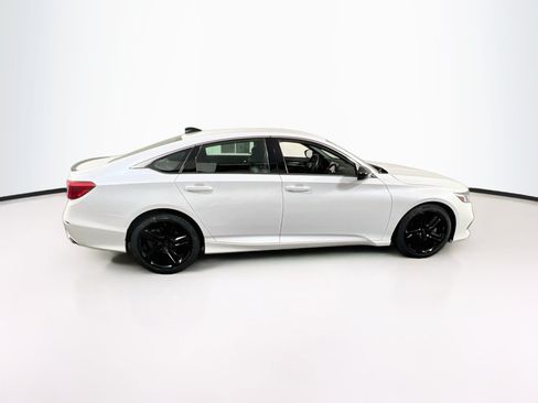 Used 2022 Honda Accord Sport image 4