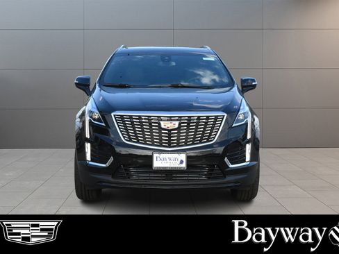 New 2026 Cadillac XT5 Luxury w/ LPO, Floor Liner Package image 2