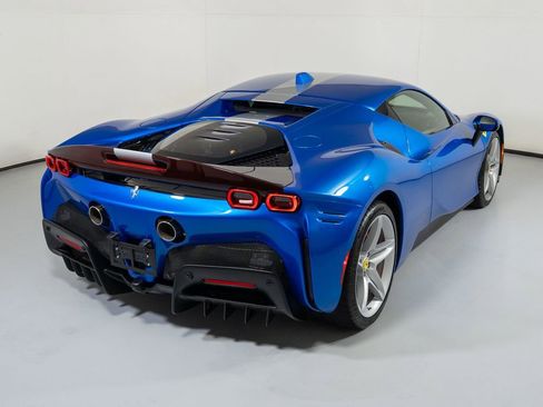 Used 2023 Ferrari SF90 Stradale image 2