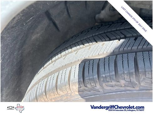 Used 2020 Chevrolet Traverse LS w/ LPO, Floor Liner Package FWD image 3