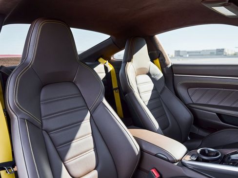 Used 2021 Porsche 911 Turbo S image 39