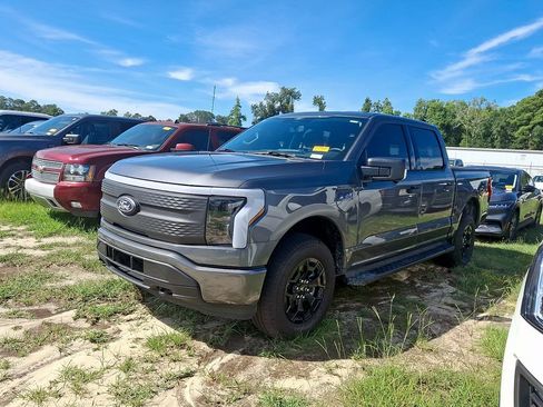 Used 2025 Ford F150 Lightning XLT AWD/4WD image 3