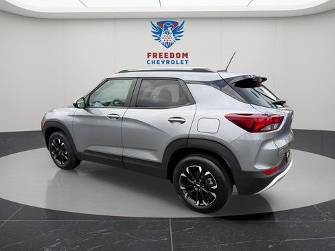 Used 2023 Chevrolet TrailBlazer LT w/ Convenience Package image 3