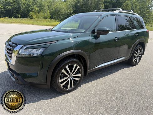 Certified 2024 Nissan Pathfinder Platinum AWD/4WD image 1