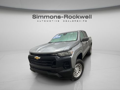 Used 2023 Chevrolet Colorado W/T image 3