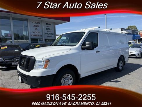 Used 2016 Nissan NV 2500 SV RWD image 3