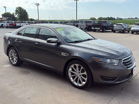Used 2018 Ford Taurus Limited AWD/4WD image 5