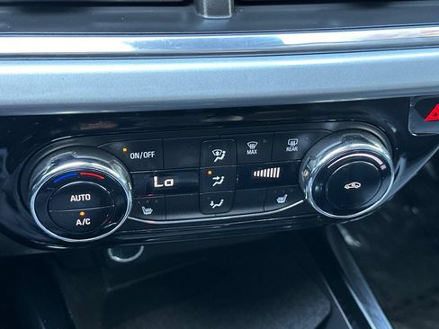 Used 2025 Chevrolet Trax LT w/ Driver Confidence Package FWD image 20