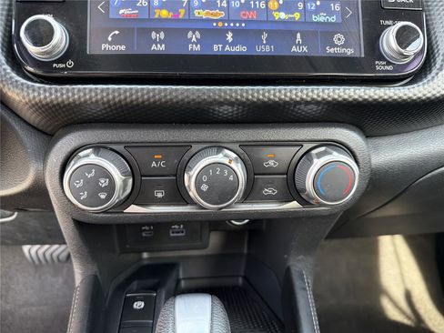 Used 2023 Nissan Kicks SV FWD image 7