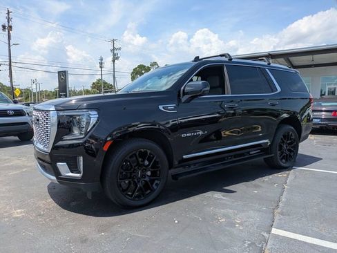 Used 2024 GMC Yukon Denali w/ Advanced Technology Package RWD image 9