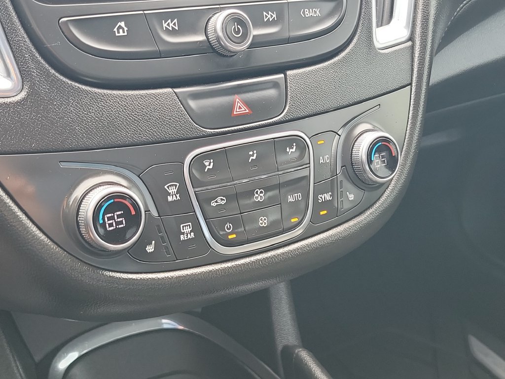 Used 2019 Chevrolet Malibu Hybrid w/ Leather Package FWD image 27