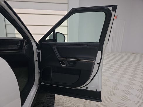 Used 2022 Rivian R1T Adventure image 18