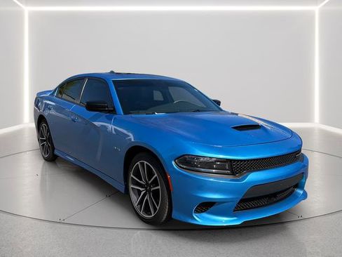 Used 2023 Dodge Charger R/T w/ Technology Group image 7