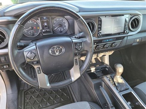 Used 2021 Toyota Tacoma TRD Off-Road image 9