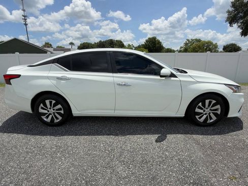 Used 2020 Nissan Altima 2.5 S FWD image 4