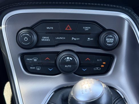 Used 2022 Dodge Challenger R/T Scat Pack RWD image 16