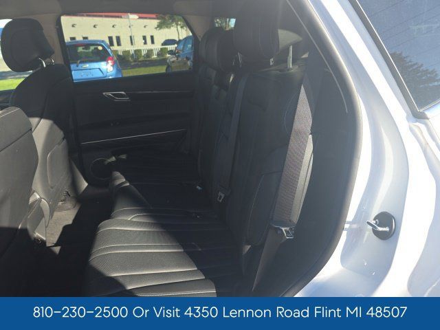Used 2025 Genesis GV80 2.5T Standard AWD/4WD image 13