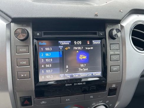 Used 2018 Toyota Tundra SR5 image 15