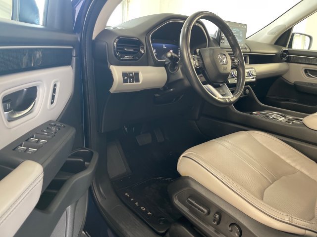 Used 2024 Honda Pilot Elite image 6