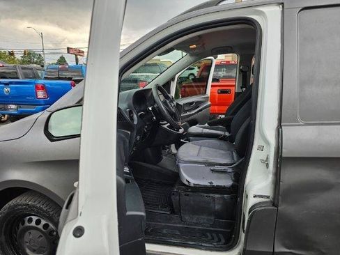 Used 2016 Mercedes-Benz Metris image 20