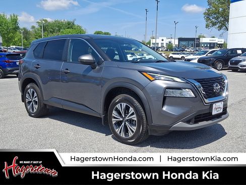 Used 2022 Nissan Rogue SV AWD/4WD image 1