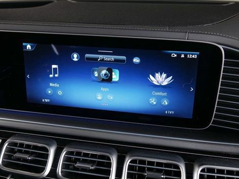 Used 2024 Mercedes-Benz Maybach GLS 600 4MATIC image 17