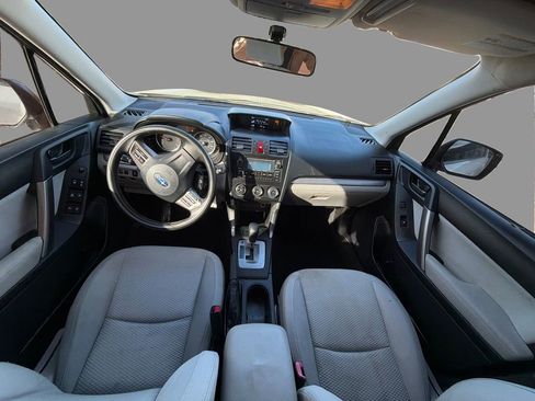 Used 2015 Subaru Forester 2.5i image 9