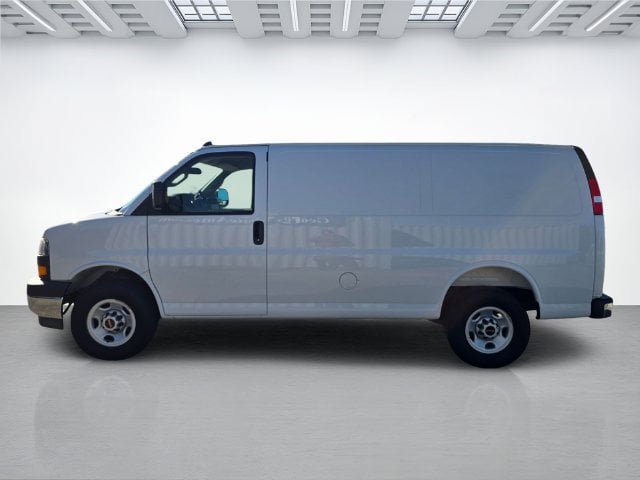 Used 2025 GMC Savana 2500 w/ Driver Convenience Package RWD image 7