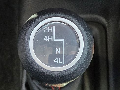 Used 2021 Jeep Wrangler Unlimited Rubicon w/ Xtreme Recon 35" Tire Package AWD/4WD image 18