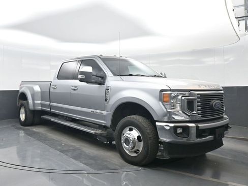 Used 2021 Ford F350 Lariat w/ Lariat Value Package image 9
