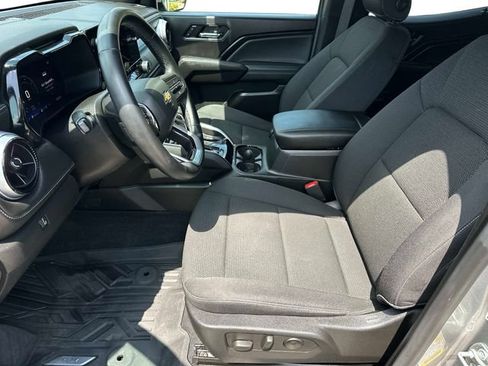 Used 2024 Chevrolet Colorado LT w/ LT Convenience Package II AWD/4WD image 18