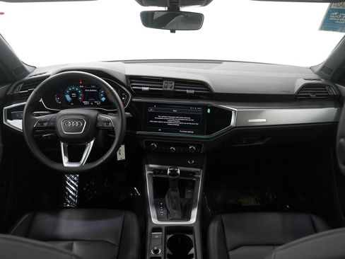 Used 2025 Audi Q3 2.0T Premium image 13