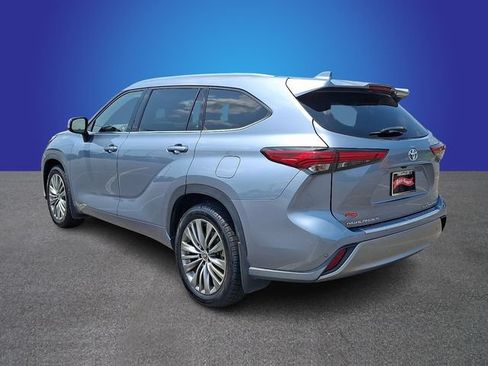 Used 2021 Toyota Highlander Platinum AWD/4WD image 6