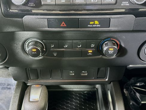 Used 2023 Nissan Frontier SV w/ Tow Package RWD image 23
