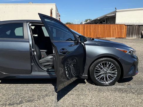 Used 2023 Kia Forte GT-Line FWD image 31